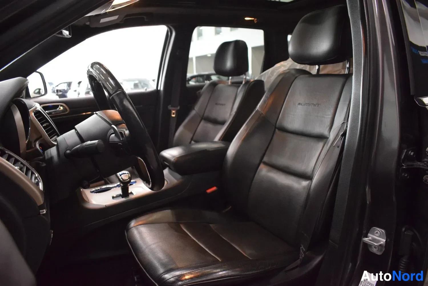Harmaa Jeep Grand Cherokee 2013, ulkokuva 9 – Raisio