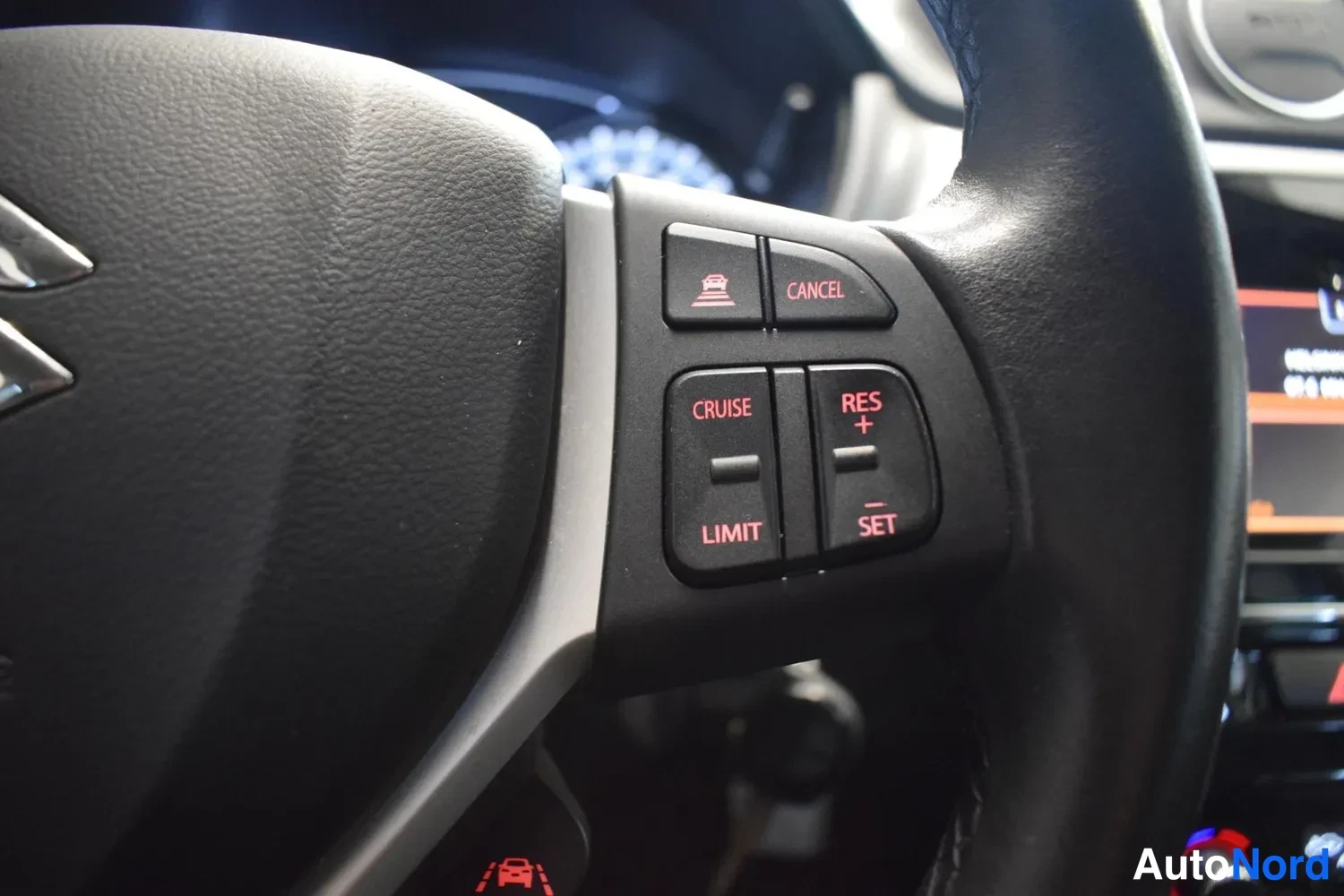 Keltainen Suzuki Vitara 2020, ulkokuva 14 – Raisio