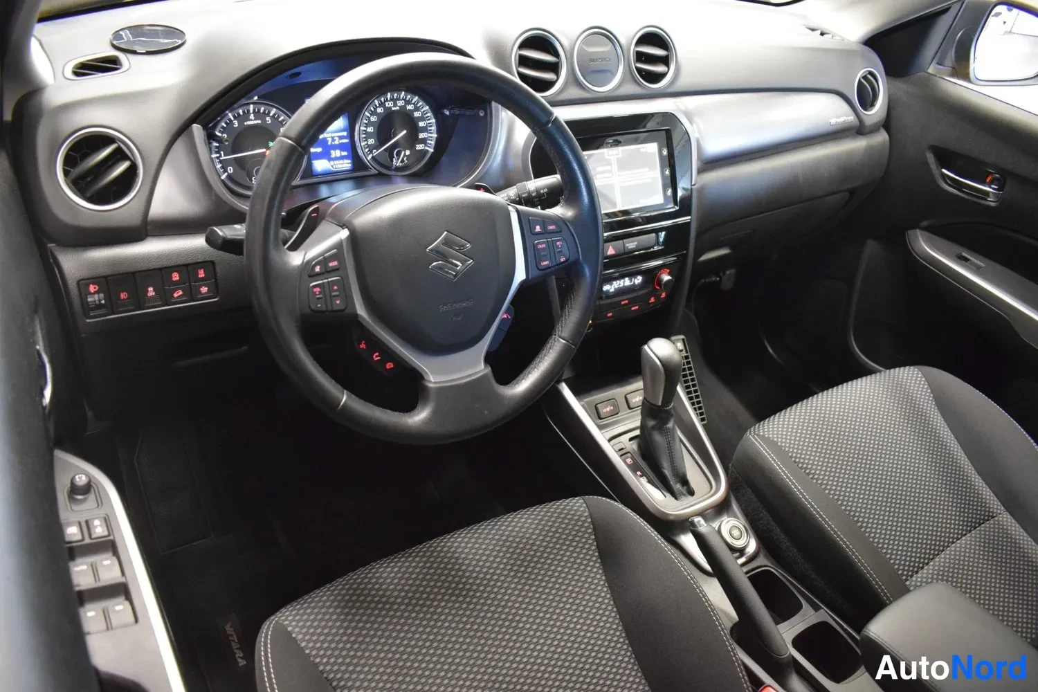 Keltainen Suzuki Vitara 2020, ulkokuva 9 – Raisio