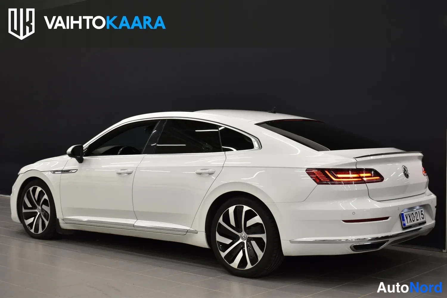 Valkoinen Volkswagen Arteon 2017, ulkokuva 3 – Raisio