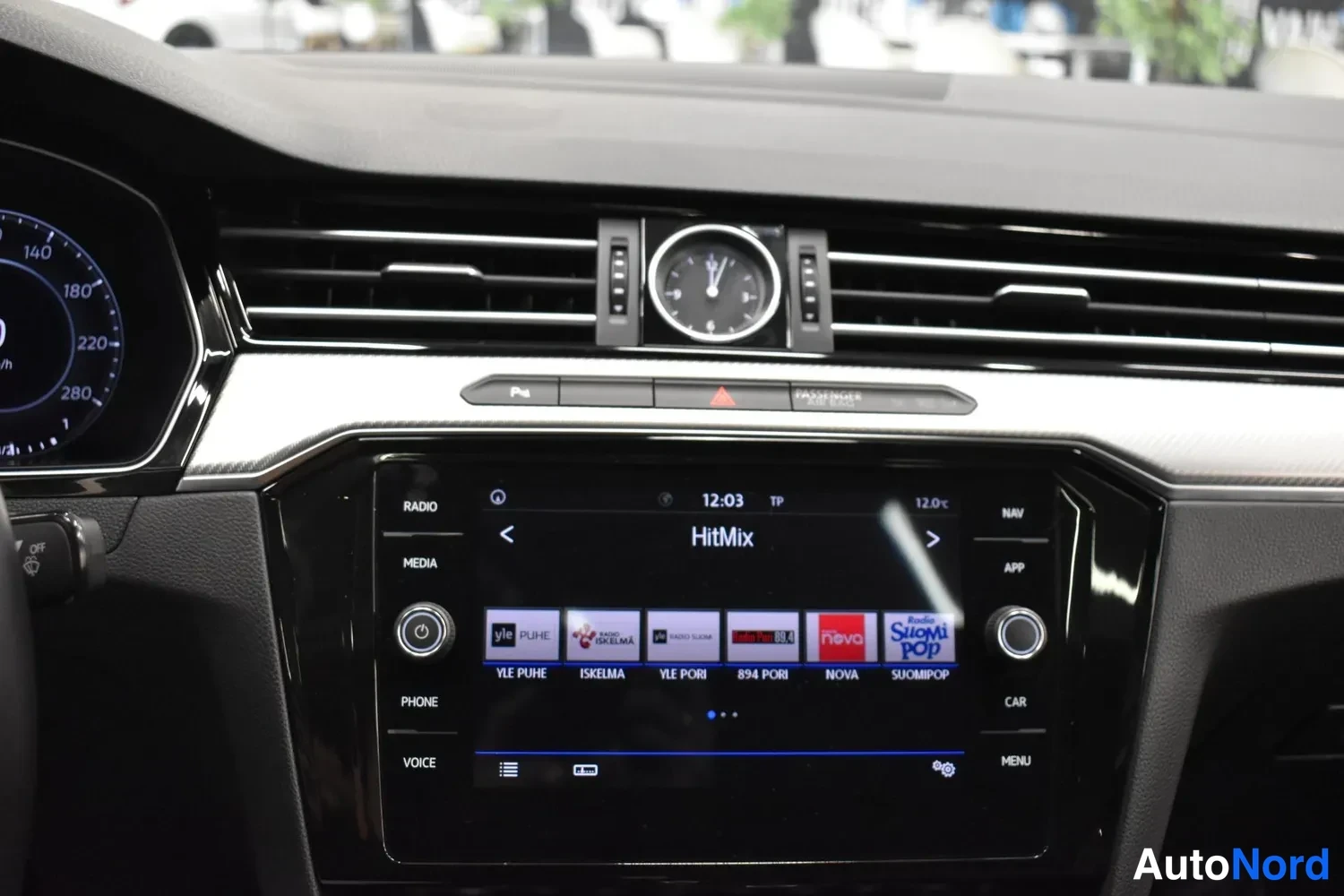 Valkoinen Volkswagen Arteon 2017, ulkokuva 21 – Raisio