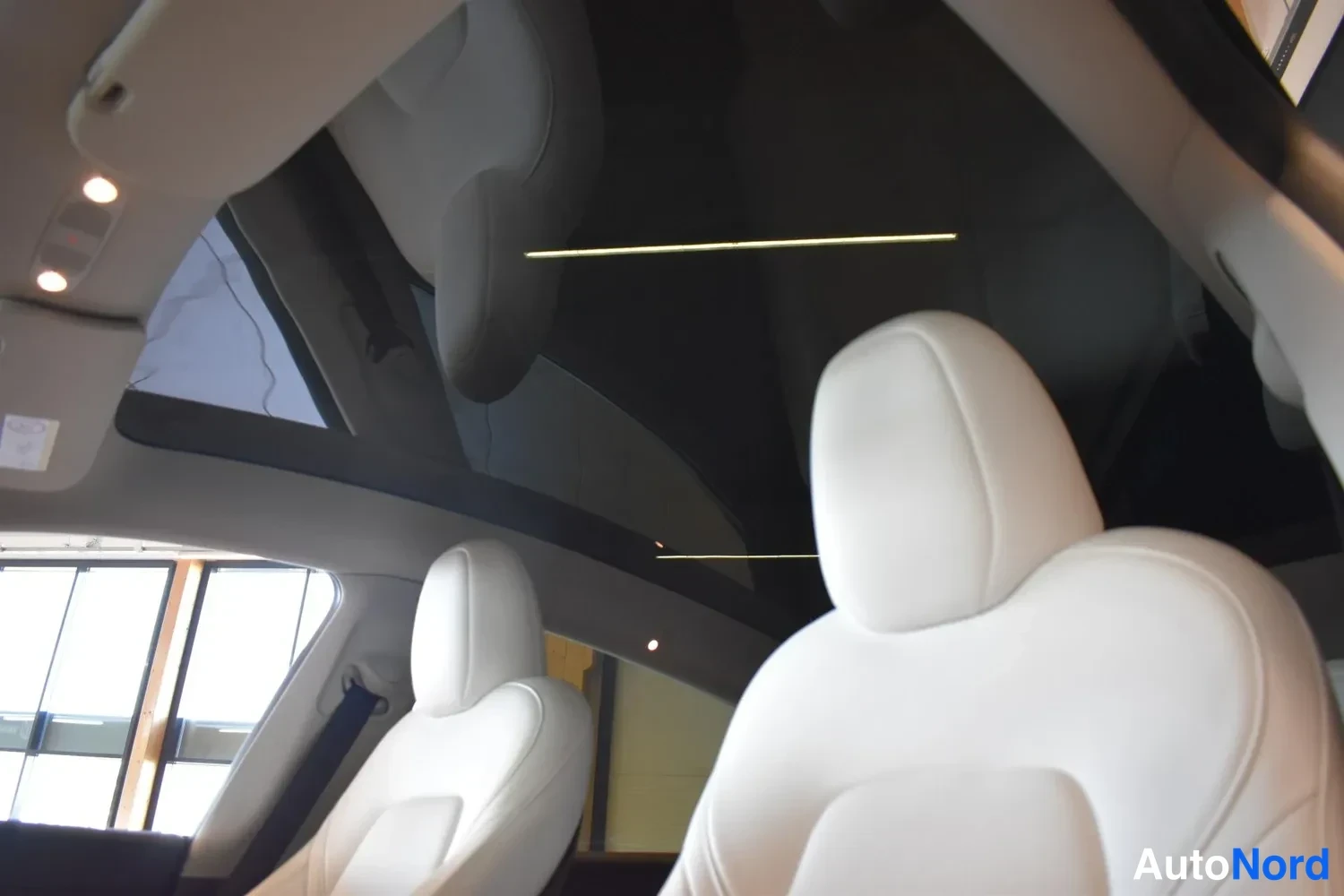 Musta Tesla Model Y 2023, ulkokuva 13 – Raisio