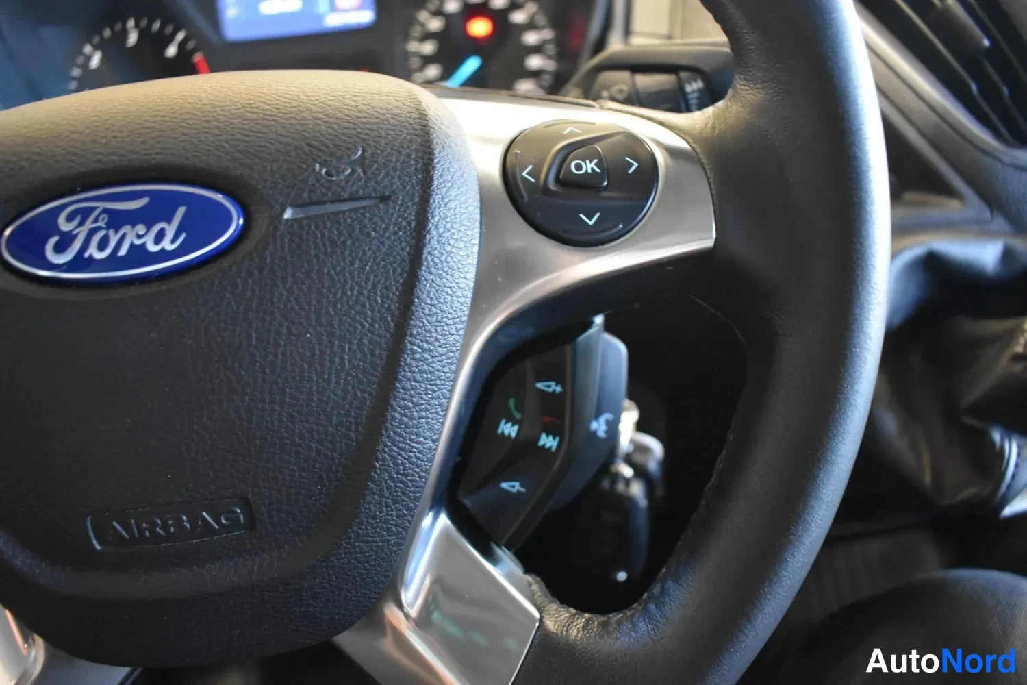 Valkoinen Ford Transit Custom 2015, ulkokuva 19 – Raisio