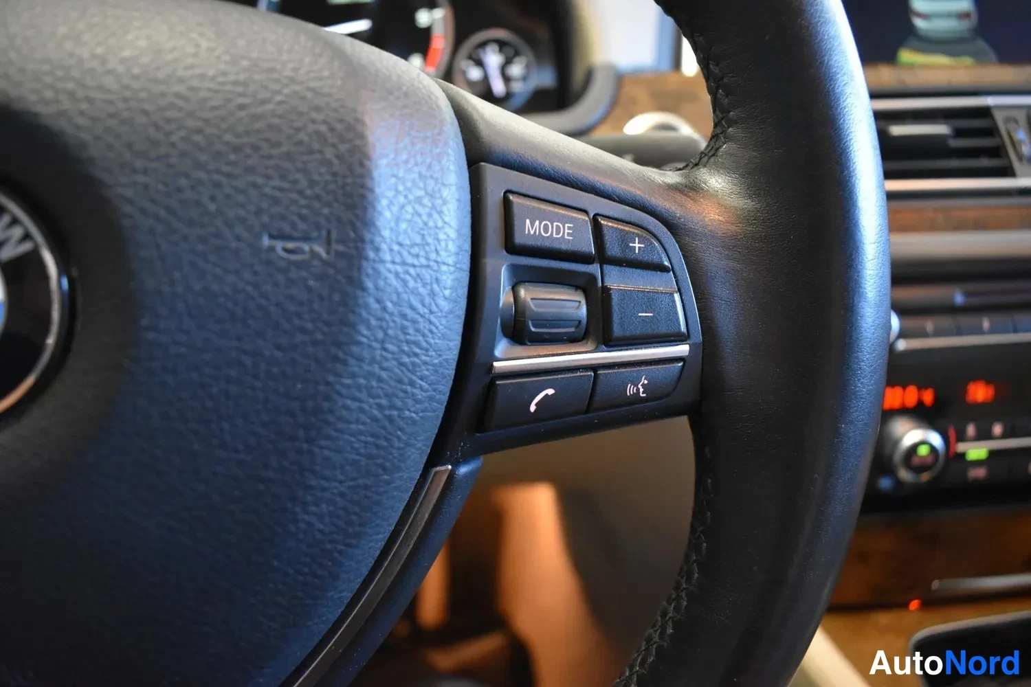 Harmaa BMW 740d xDrive 2013, yksityiskohta, kuva 19
