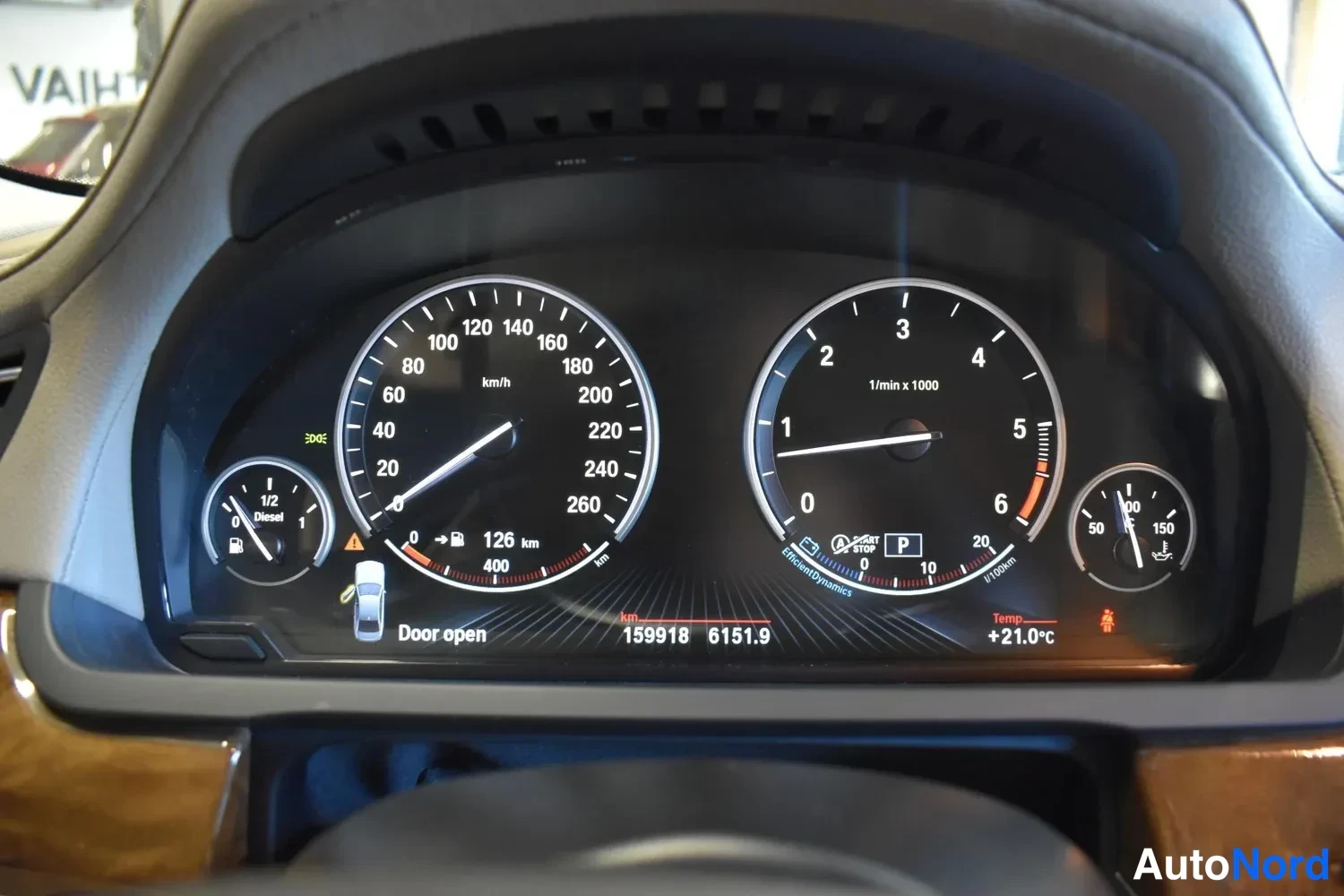 Harmaa BMW 740d xDrive 2013, yksityiskohta, kuva 20