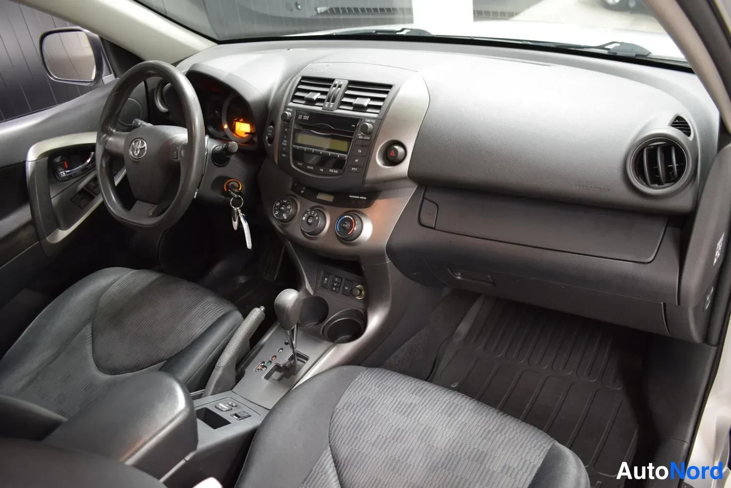 Hopea Toyota RAV4 2010, ulkokuva 11 – Raisio
