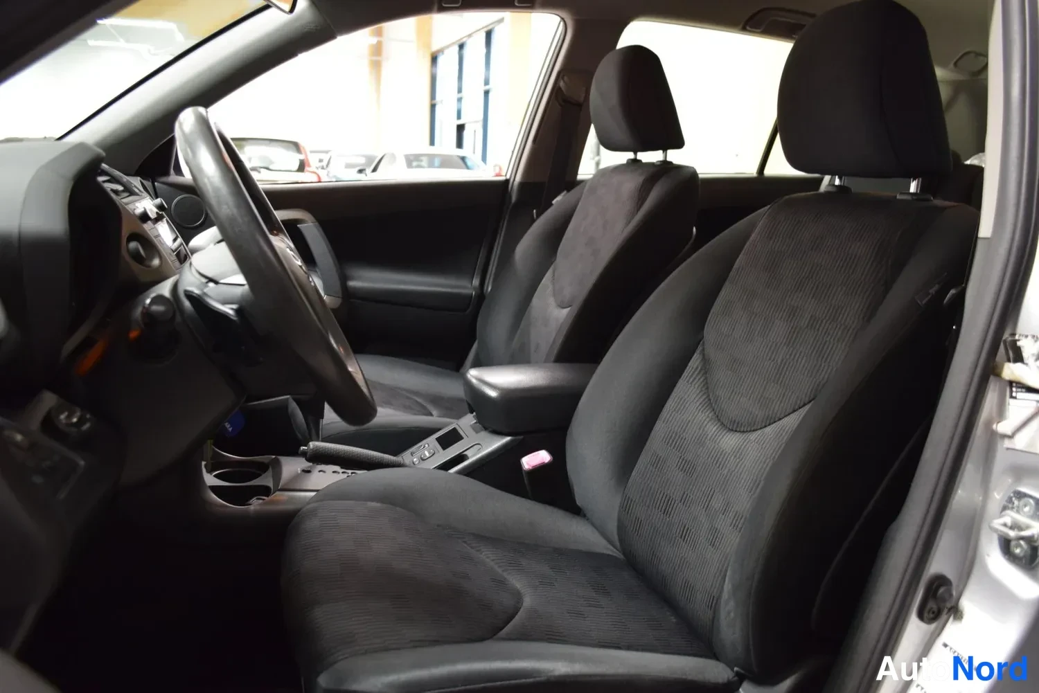 Hopea Toyota RAV4 2010, ulkokuva 9 – Raisio