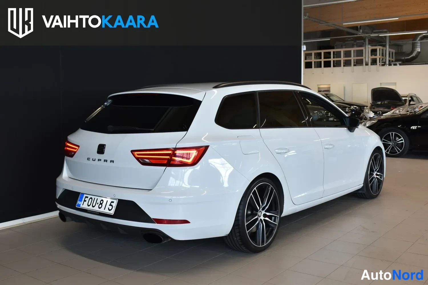 Valkoinen Seat Leon ST 2018, ulkokuva 5 – Raisio