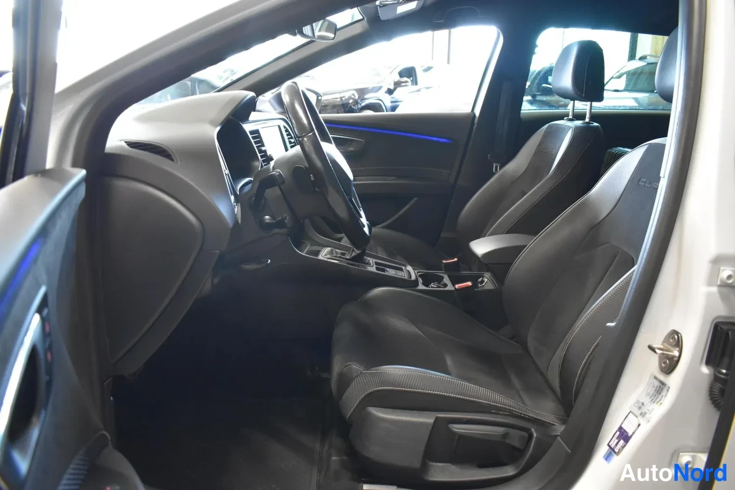 Valkoinen Seat Leon ST 2018, ulkokuva 7 – Raisio