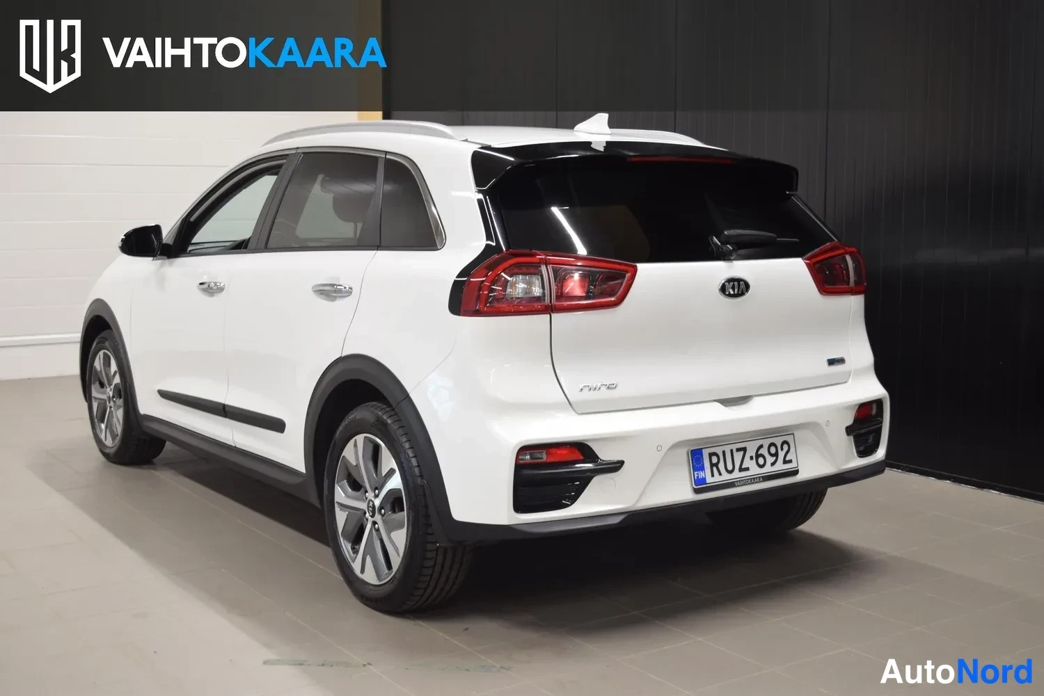 Valkoinen Kia Niro 2020, ulkokuva 3 – Raisio
