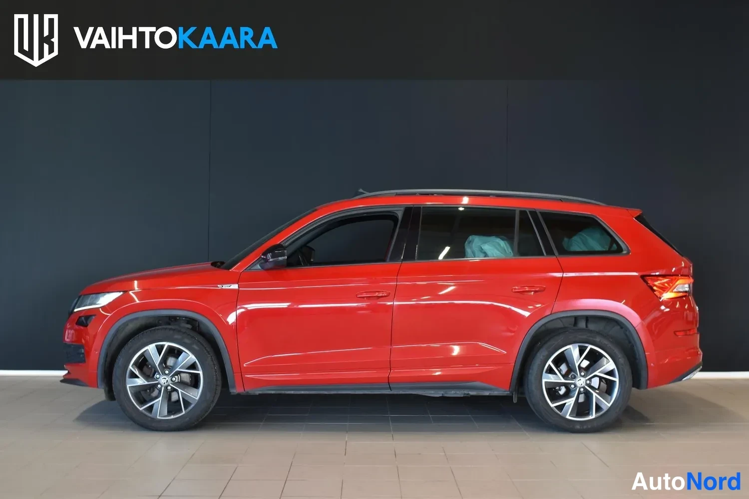 Punainen Skoda Kodiaq 2018, ulkokuva 2 – Raisio