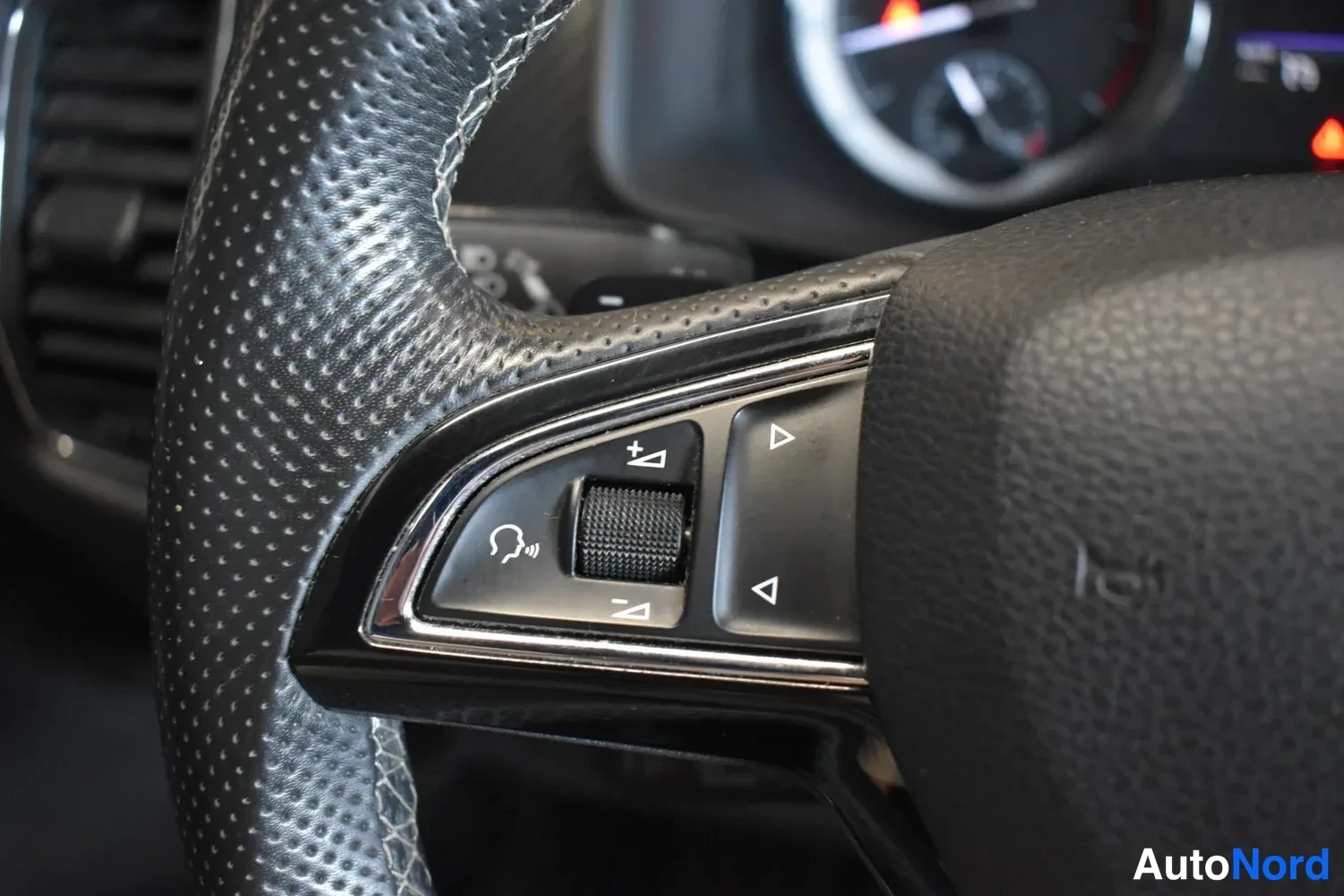 Punainen Skoda Kodiaq 2018, ulkokuva 14 – Raisio