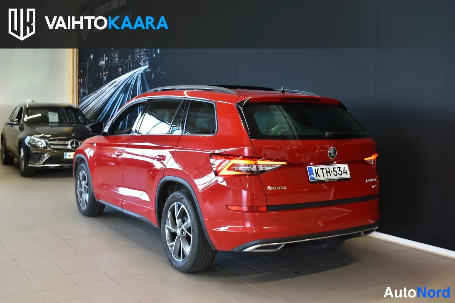 Punainen Skoda Kodiaq 2018, ulkokuva 3 – Raisio