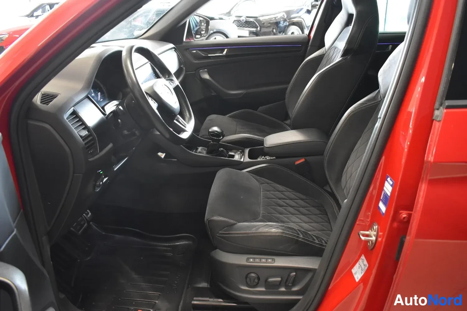 Punainen Skoda Kodiaq 2018, ulkokuva 7 – Raisio