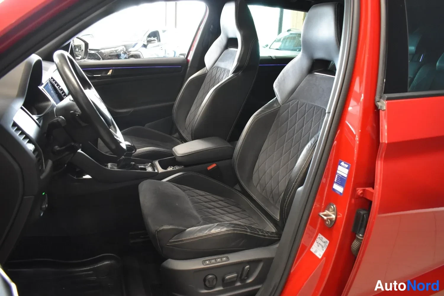 Punainen Skoda Kodiaq 2018, ulkokuva 8 – Raisio