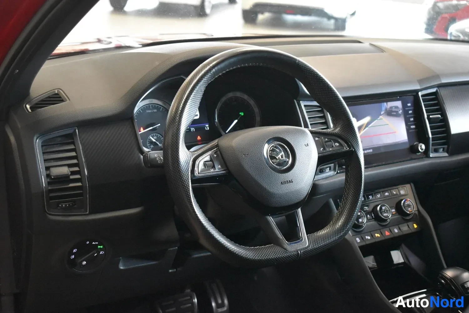 Punainen Skoda Kodiaq 2018, ulkokuva 10 – Raisio