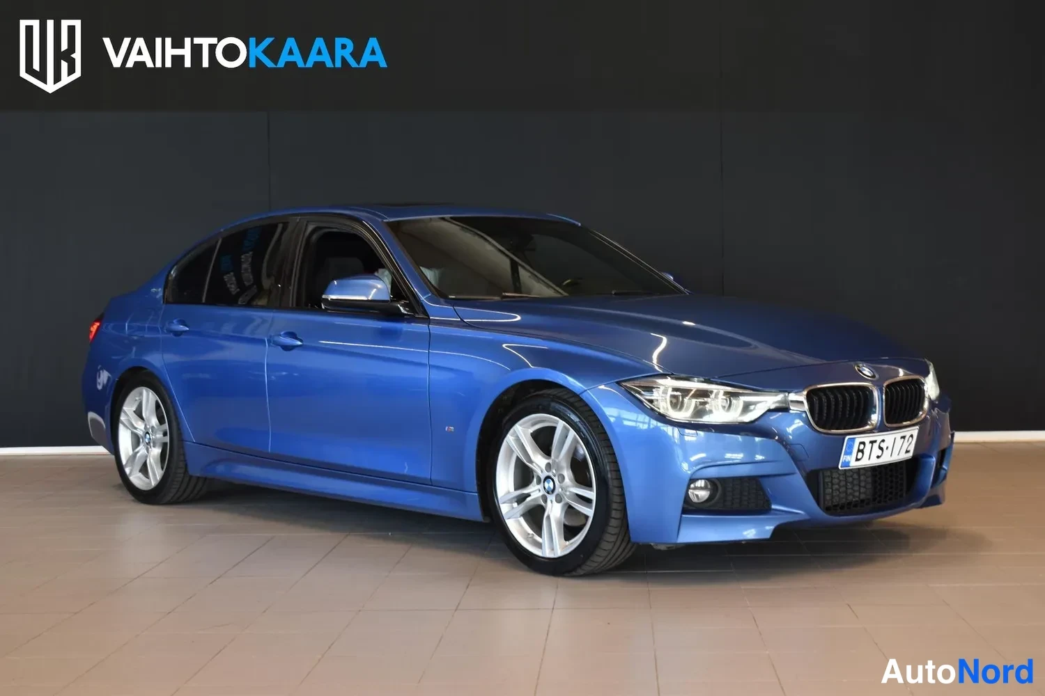 Sininen BMW 330e 2016, ulkokuva 6 – Raisio