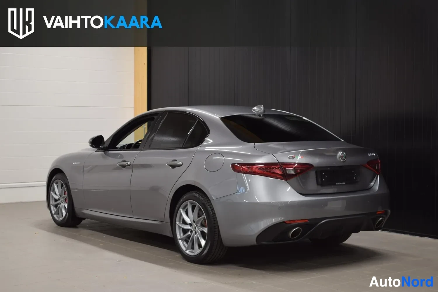 Harmaa Alfa Romeo Giulia 2020, ulkokuva 3 – Raisio