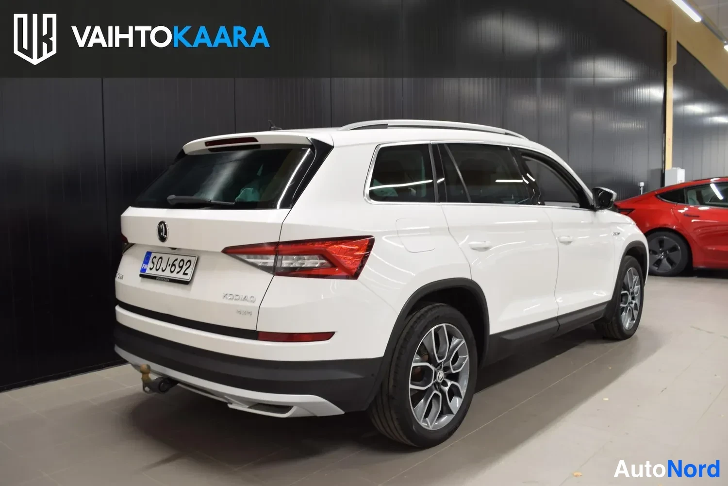 Valkoinen Skoda Kodiaq 2018, ulkokuva 4 – Raisio