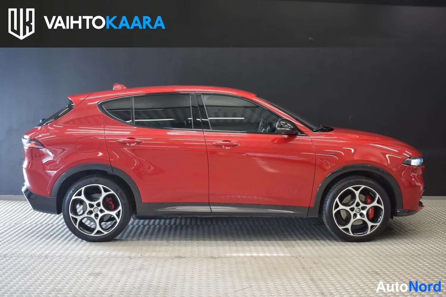 Punainen Alfa Romeo Tonale 2023, ulkokuva 5 – Raisio