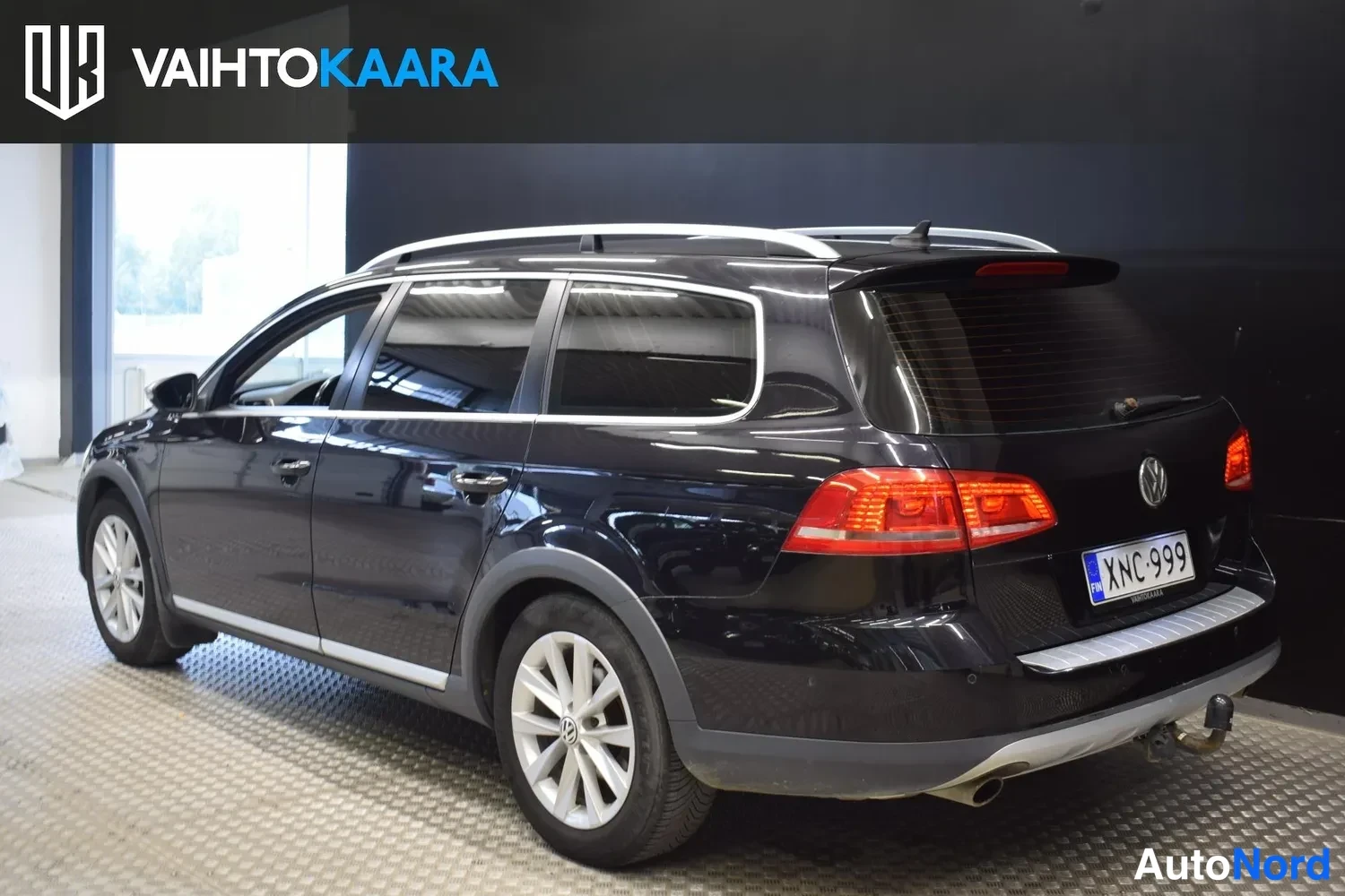 Musta Volkswagen Passat Variant 2013, ulkokuva 3 – Raisio