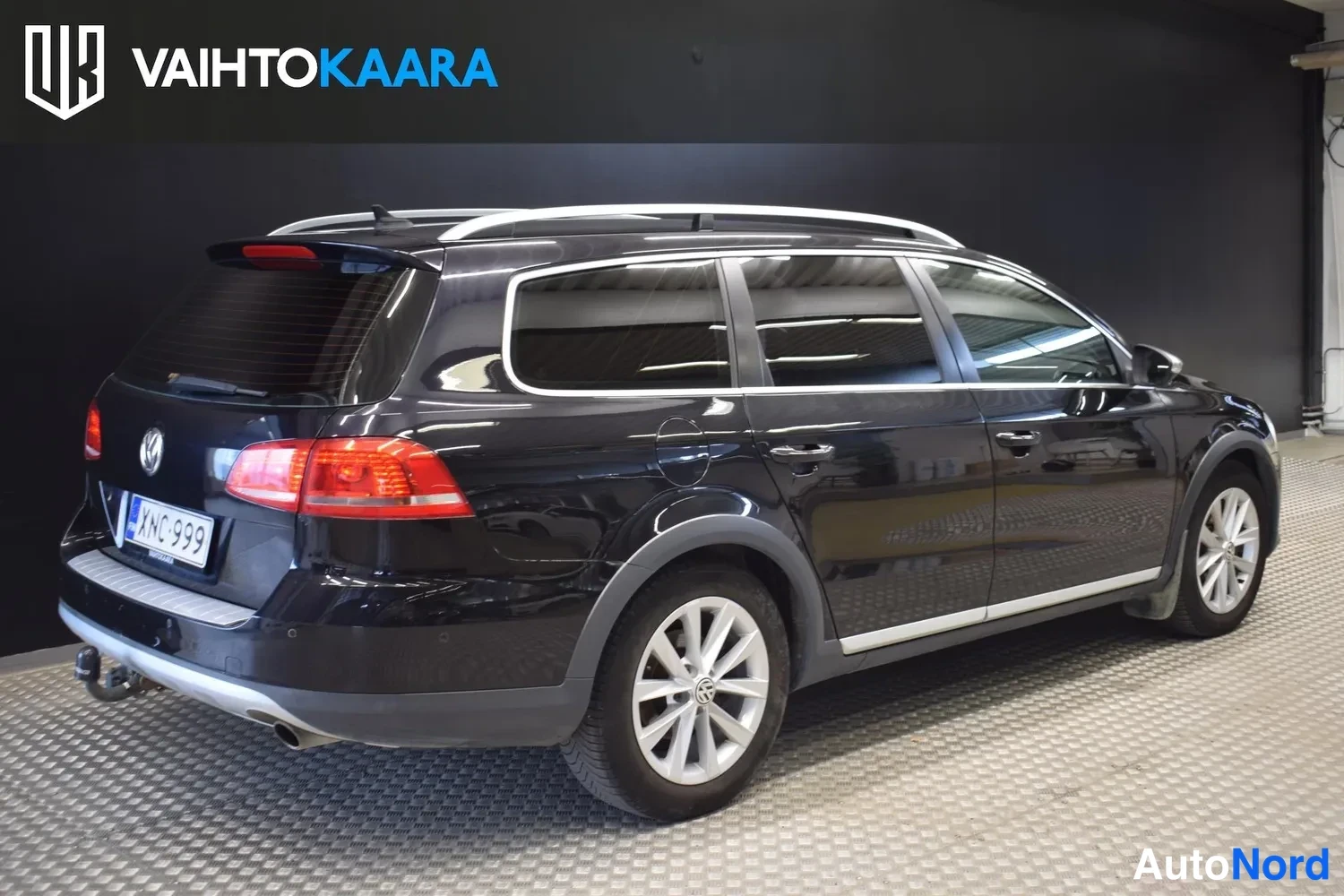 Musta Volkswagen Passat Variant 2013, ulkokuva 4 – Raisio
