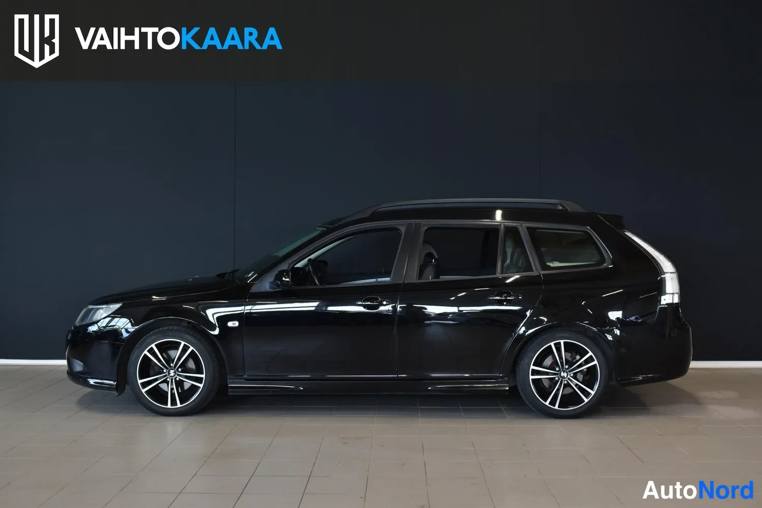 Musta Saab 9-3 2008, ulkokuva 2 – Raisio
