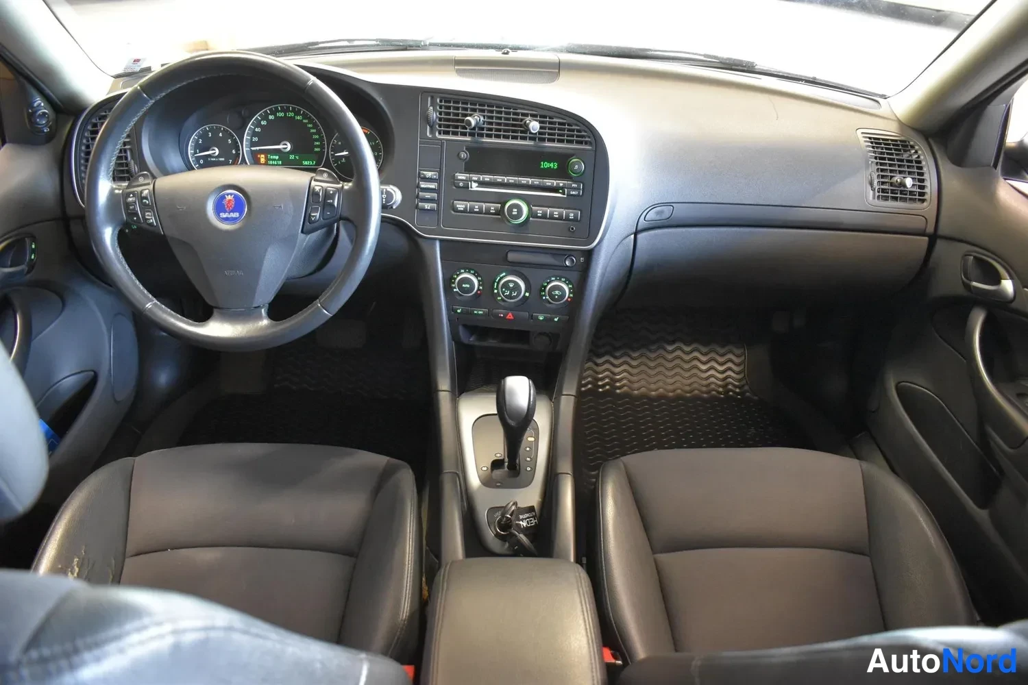 Musta Saab 9-3 2008, ulkokuva 14 – Raisio