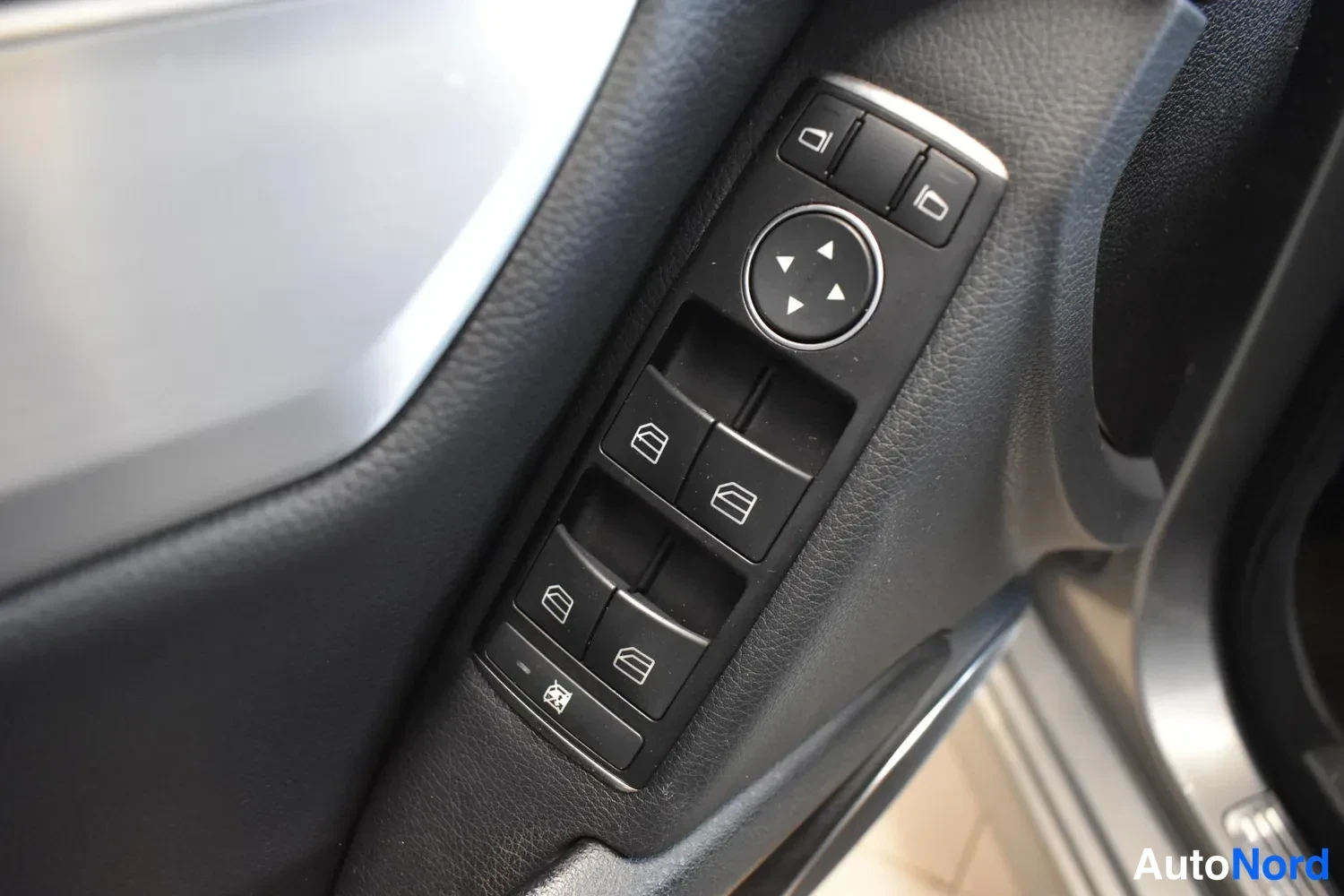 Harmaa Mercedes-Benz C 220 CDI 2013, ulkokuva 12 – Raisio