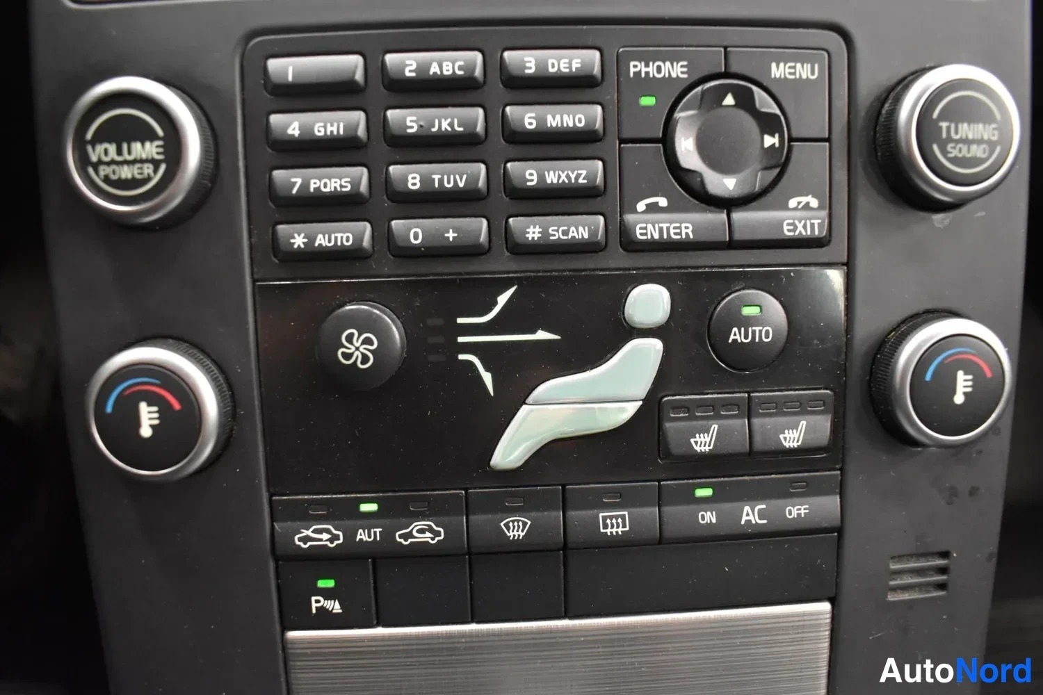 Harmaa Volvo V70 2010, ulkokuva 17 – Raisio