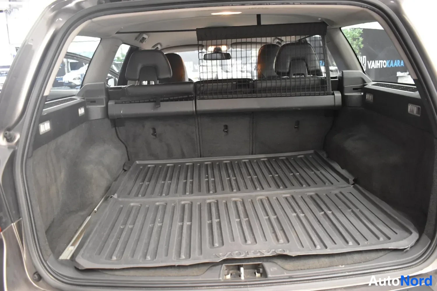Harmaa Volvo V70 2010, ulkokuva 20 – Raisio