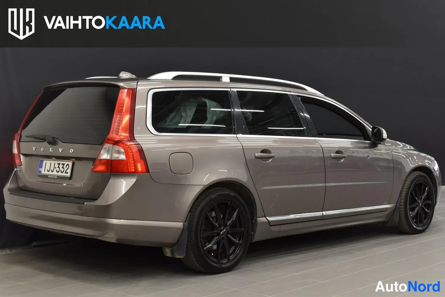Harmaa Volvo V70 2010, ulkokuva 4 – Raisio