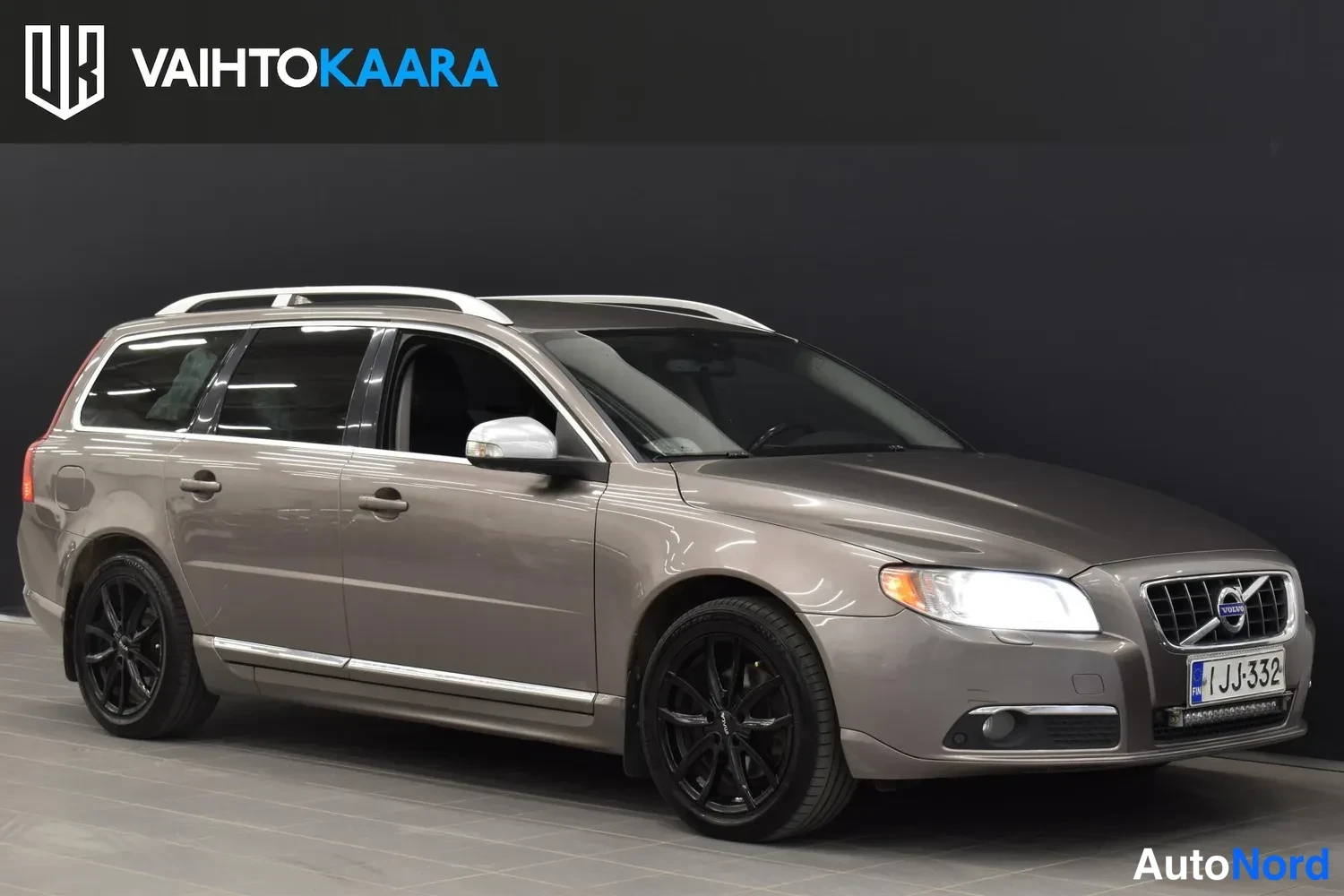 Harmaa Volvo V70 2010, ulkokuva 6 – Raisio