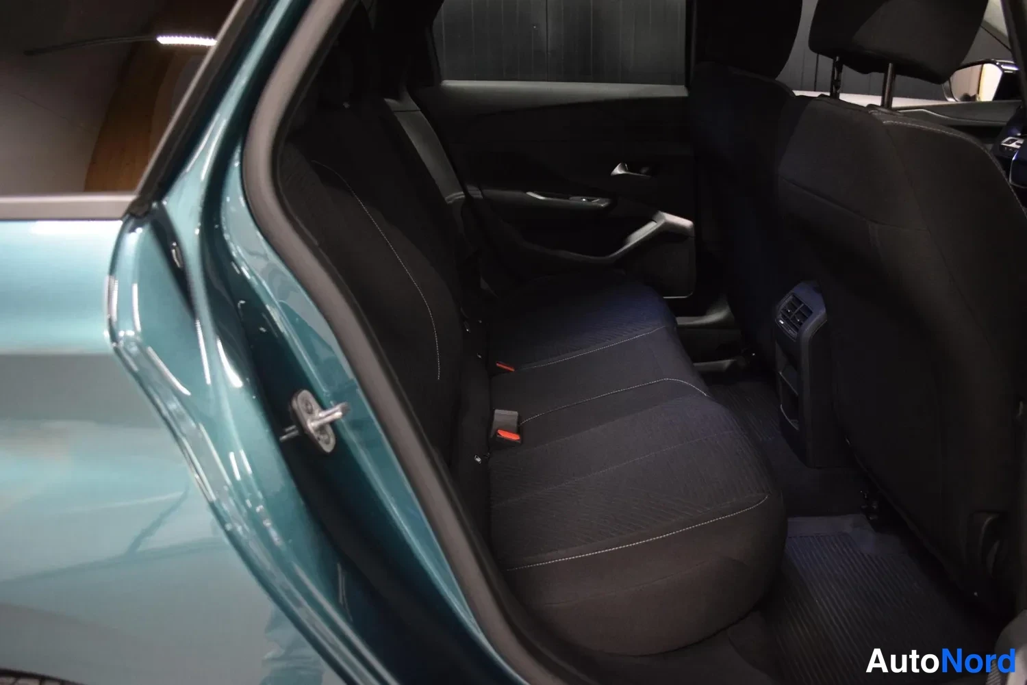 Sininen Peugeot 308 2023, ulkokuva 13 – Raisio
