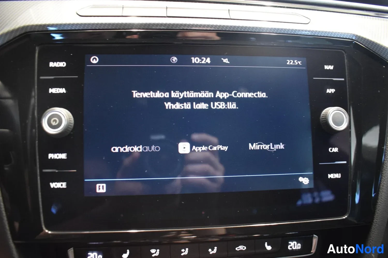 Valkoinen Volkswagen Arteon 2018, ulkokuva 14 – Raisio