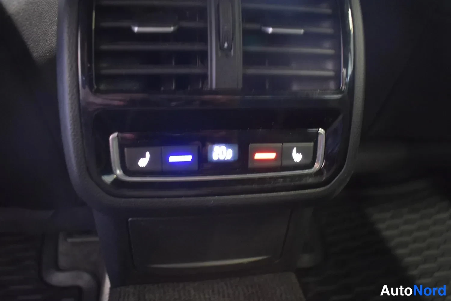 Valkoinen Volkswagen Arteon 2018, ulkokuva 23 – Raisio