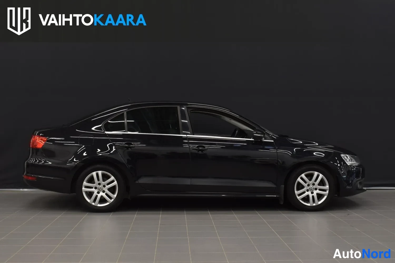 Musta Volkswagen Jetta 2012, ulkokuva 5 – Raisio
