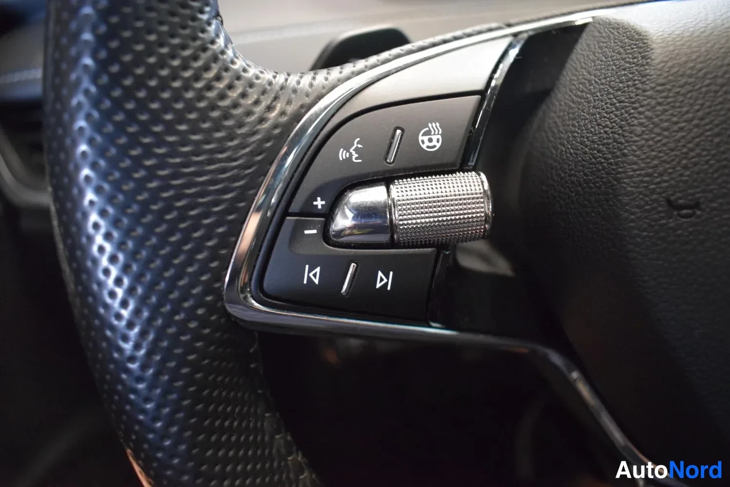 Musta Skoda Enyaq iV 2023, ulkokuva 22 – Raisio