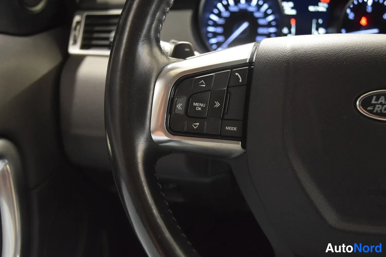 Harmaa Land Rover Discovery Sport 2015, ulkokuva 16 – Raisio