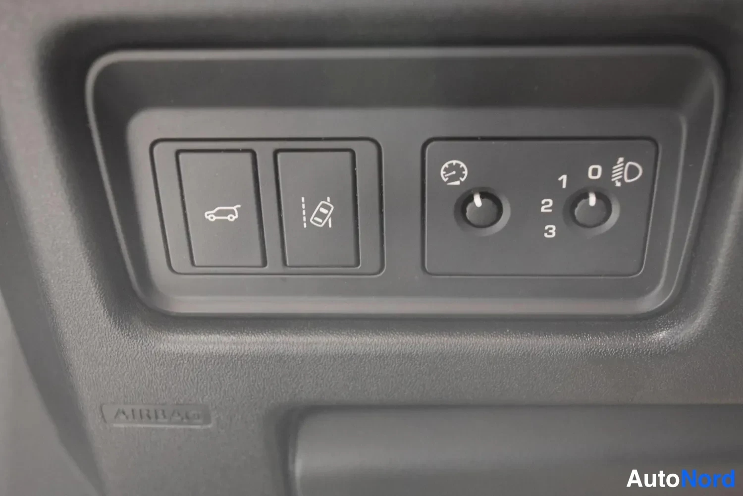 Harmaa Land Rover Discovery Sport 2015, ulkokuva 27 – Raisio