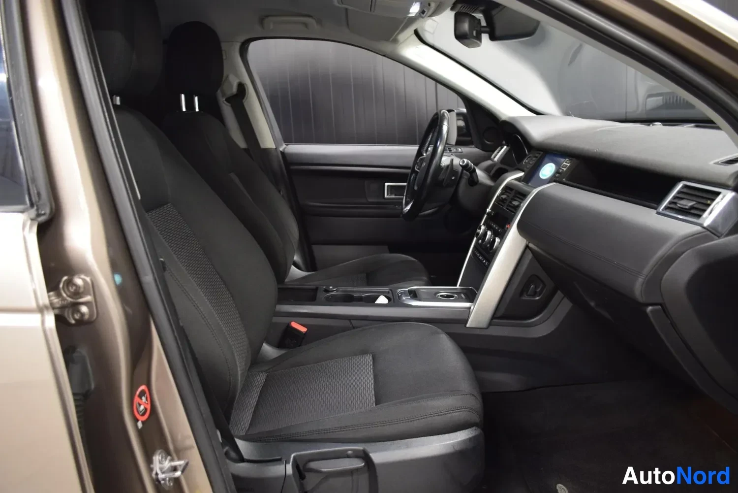 Harmaa Land Rover Discovery Sport 2015, ulkokuva 10 – Raisio