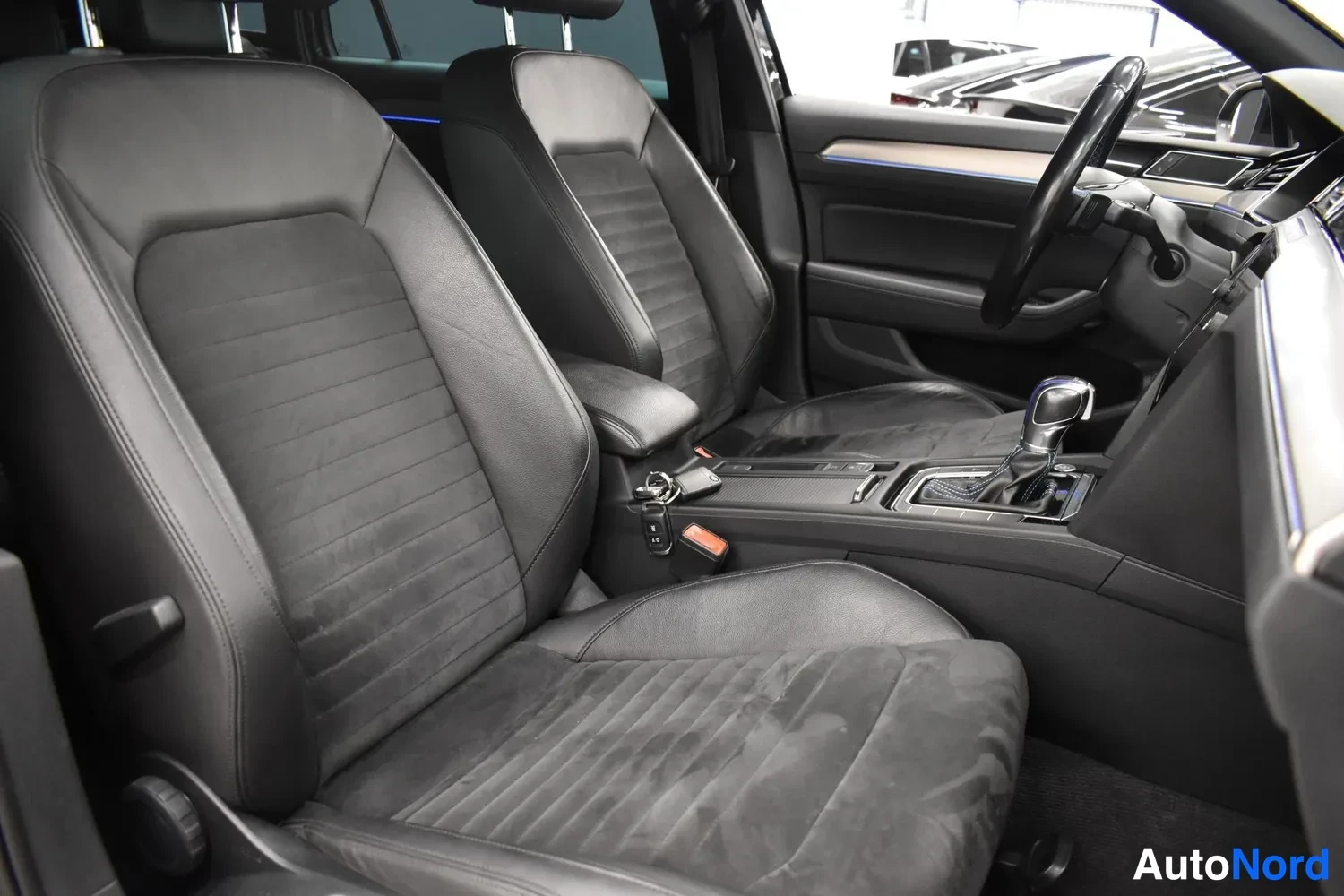 Musta Volkswagen Passat Variant 2017, ulkokuva 12 – Raisio