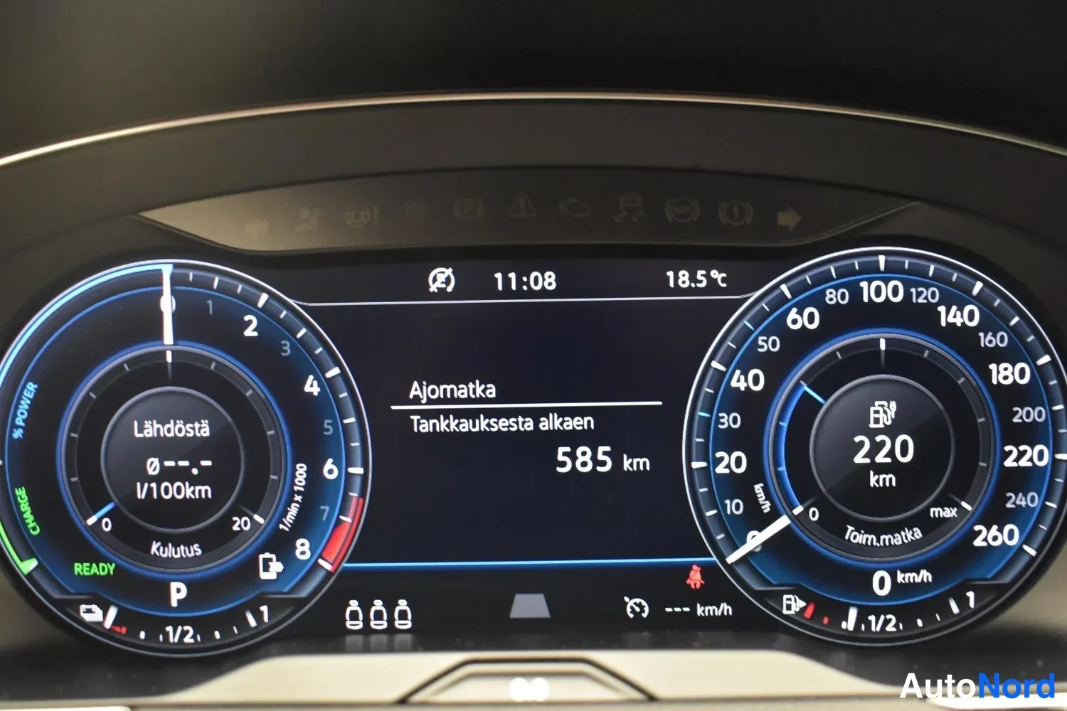 Musta Volkswagen Passat Variant 2017, ulkokuva 14 – Raisio