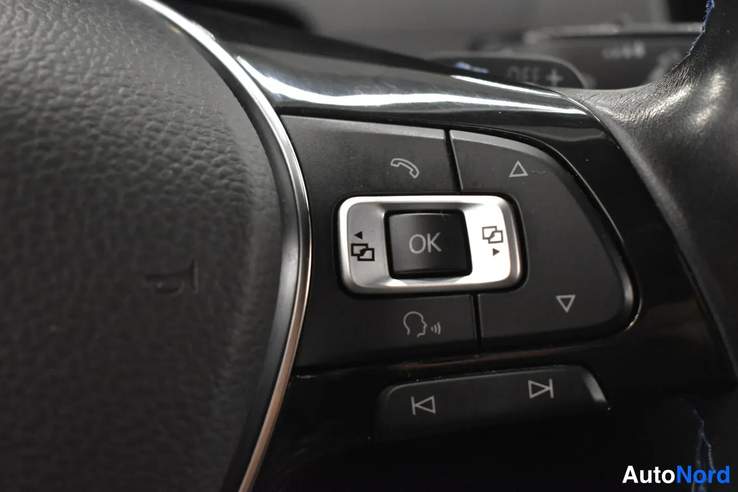 Musta Volkswagen Passat Variant 2017, ulkokuva 16 – Raisio