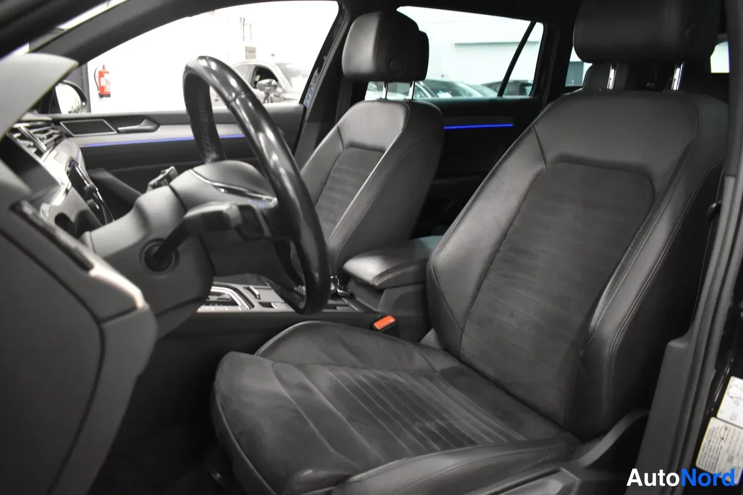 Musta Volkswagen Passat Variant 2017, ulkokuva 9 – Raisio