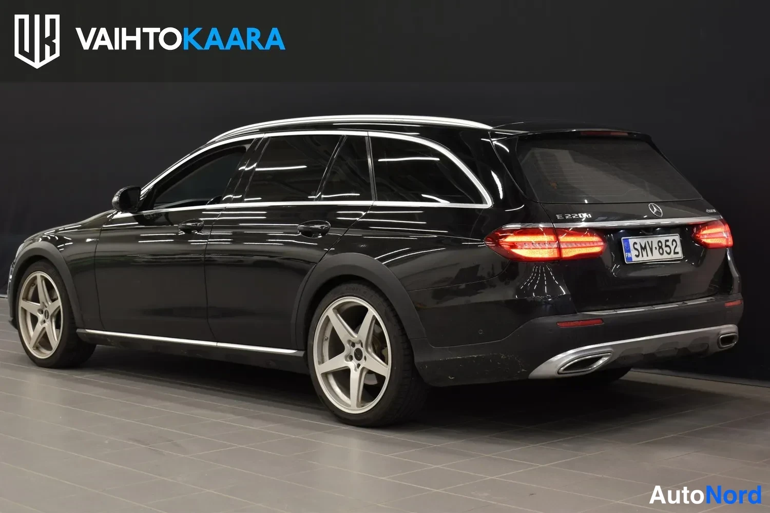 Musta Mercedes-Benz E 220 d 4MATIC 2018, ulkokuva 3 – Raisio