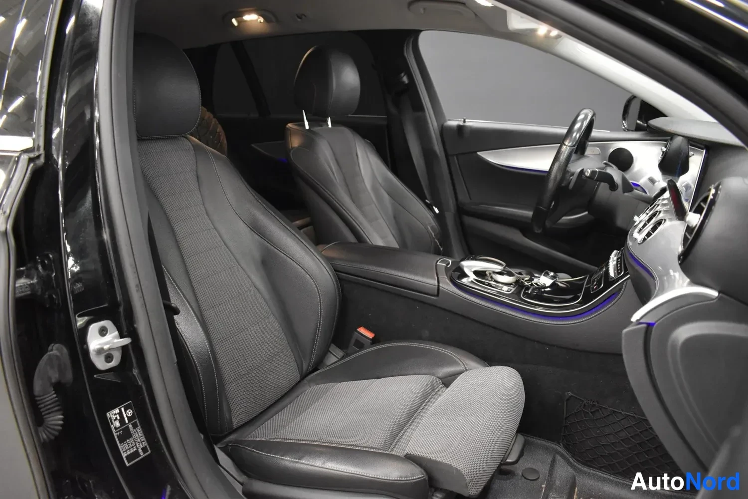 Musta Mercedes-Benz E 220 d 4MATIC 2018, ulkokuva 6 – Raisio