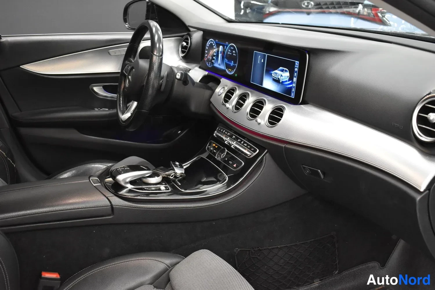 Musta Mercedes-Benz E 220 d 4MATIC 2018, ulkokuva 7 – Raisio