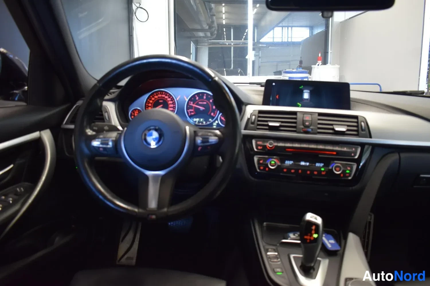 Musta BMW 320d xDrive 2019, ulkokuva 12 – Raisio
