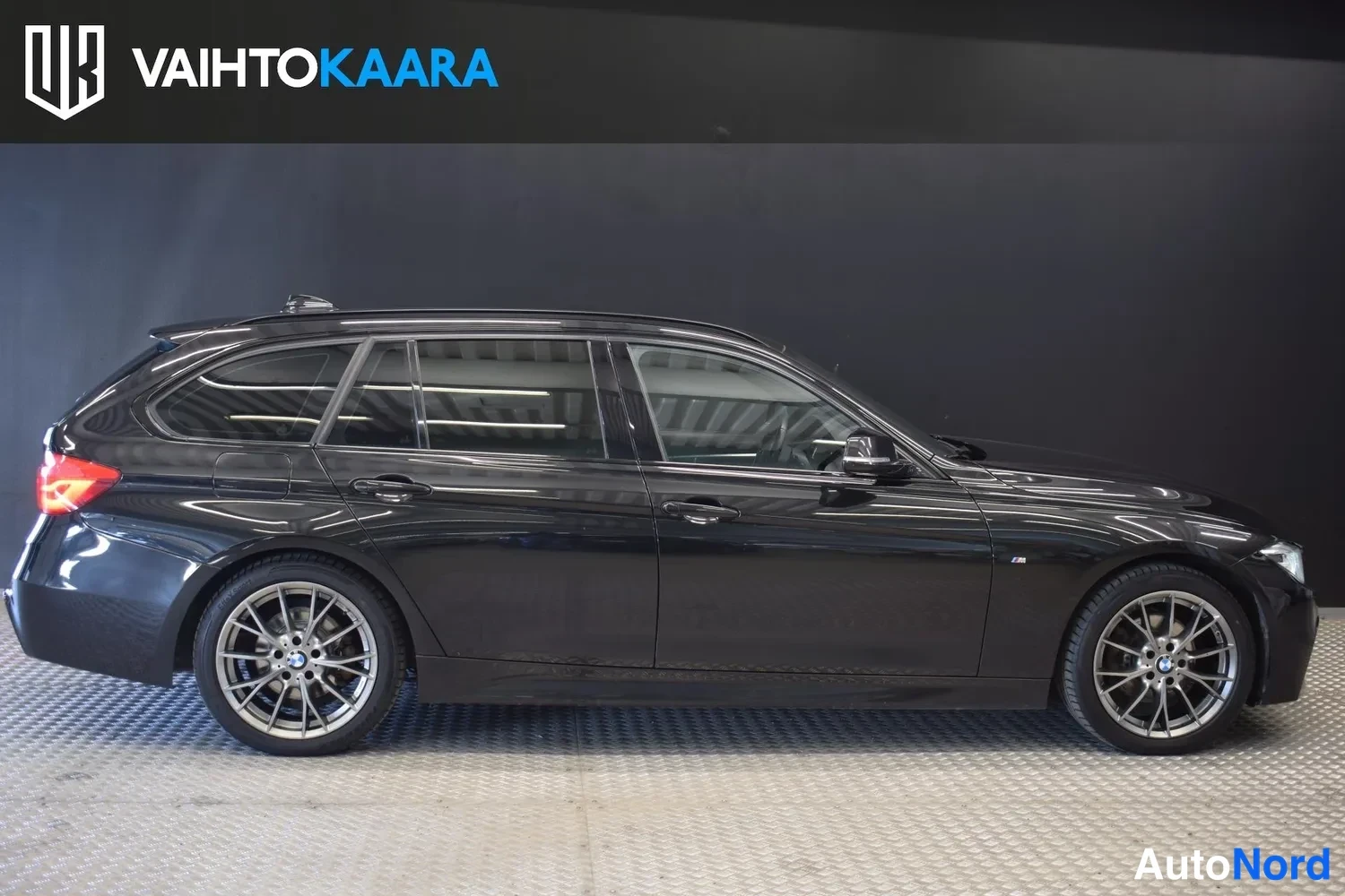 Musta BMW 320d xDrive 2019, ulkokuva 5 – Raisio